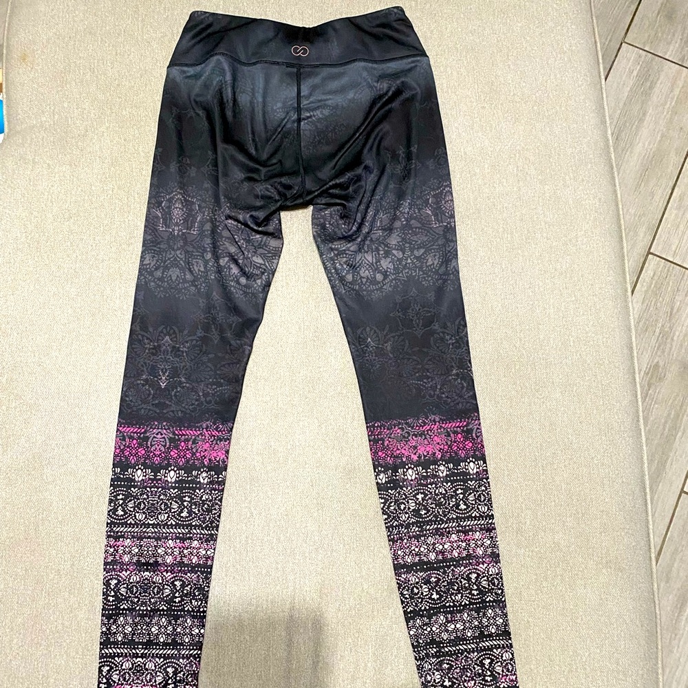 Calia by CarrieUnderwood Floral Essential Leggings